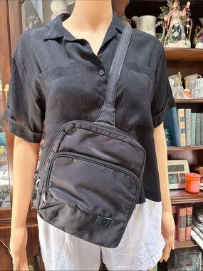Black Crossbody Sling Bag for Men - Minimal Everyday Carry